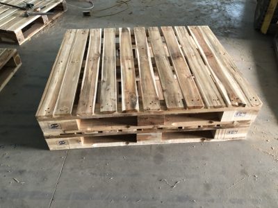 Pallet gỗ 4 hướng nâng