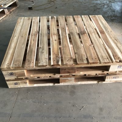 Pallet gỗ 2 hướng nâng kiểu 2