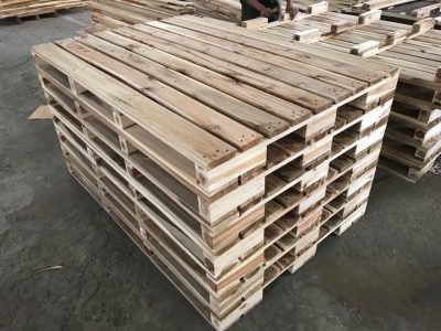 Pallet gỗ 4 hướng nâng